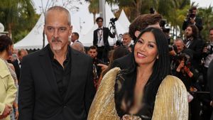 Foto: Anggun Memesona saat Premiere Top Gun di Cannes Film Festival 2022