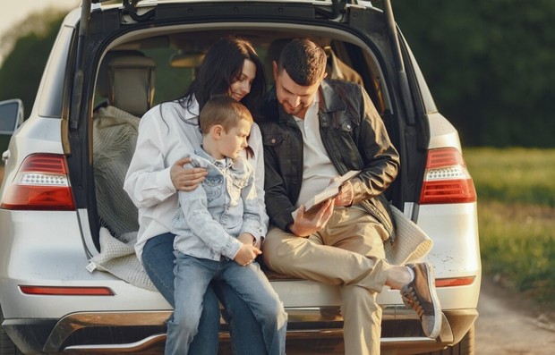 Cara mengajarkan anak agar jadi pria yang menghormati perempuan/Foto: freepik.com/prostooleh