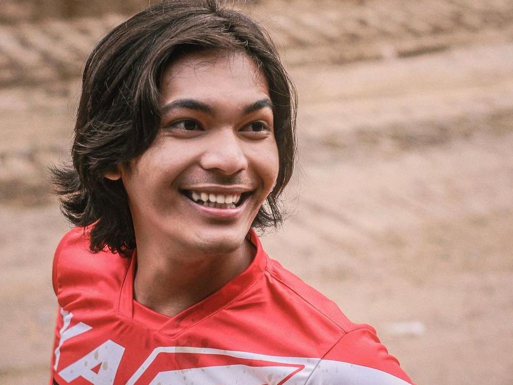 Dnanda Fokus Berkarya, Ingin Segera Punya Album Dnanda Fokus Berkarya, Ingin Segera Punya Album
