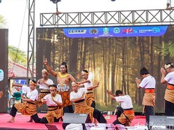 Kontes Kreasi Wingko hingga Melon Megilan Warnai Hari Jadi Lamongan