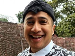 Cerita Irfan Hakim Tidur di Samping Singa di Afrika Cerita Irfan Hakim Tidur di Samping Singa di Afrika