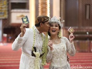 Potret Bahagia Masayu Clara Resmi Dipinang Qausar Harta