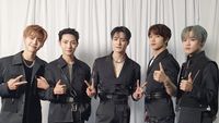 8 Foto Outfit NCT Dream di Allo Bank Festival, Makin Tampan Pakai Serba Hitam