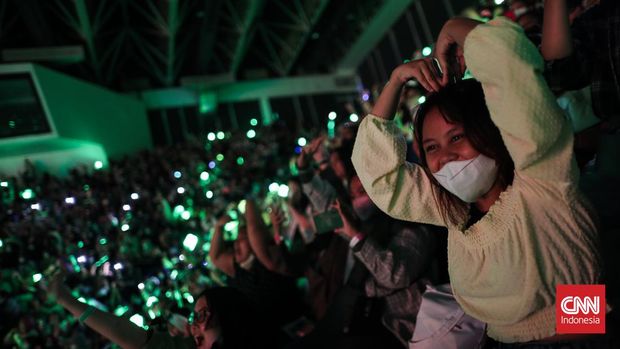 NCT Dream tampil di Allo Bank Festival 2022 di Istora Senayan, Jakarta, Jumat (20/5). (CNN Indonesia/Adi Maulana Ibrahim)