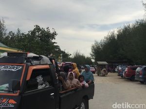 PPKM Makin Longgar, Pantai Karangjahe Rembang Dibanjiri Wisatawan PPKM Makin Longgar, Pantai Karangjahe Rembang Dibanjiri Wisatawan