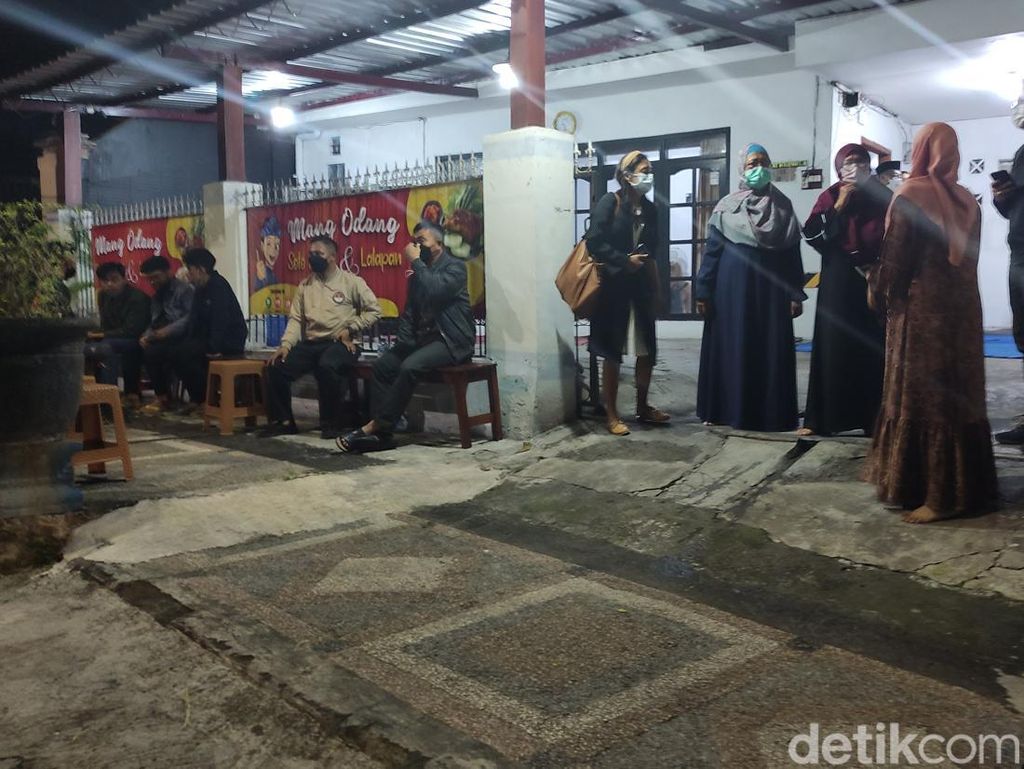 Jenazah Eks Jubir Satgas COVID Achmad Yurianto Tiba di Rumah Duka Kota Batu