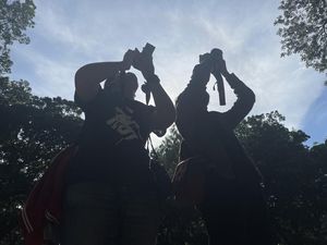 Serunya Berburu Keanekaragaman Hayati di Ibu Kota