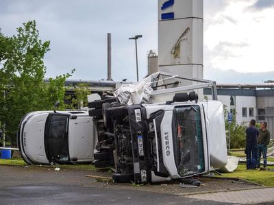 Sisa-sisa Kerusakan Usai Badai Melanda Kota di Jerman Barat