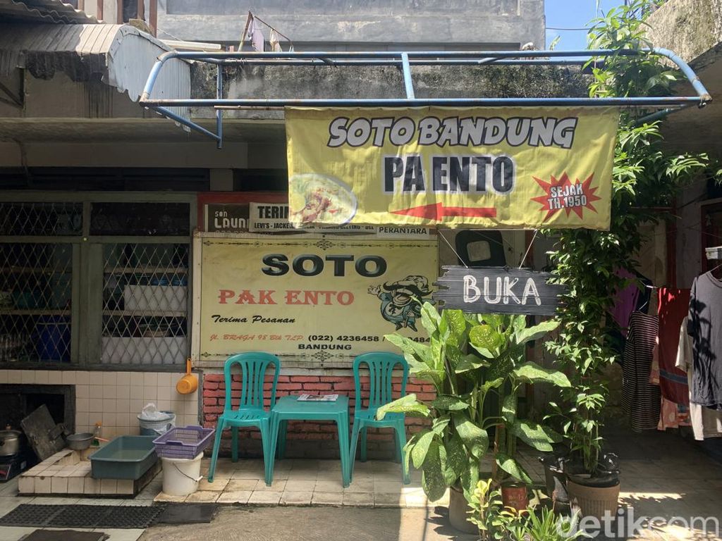 Warung Soto Bandung Tersembunyi yang Legendaris di Jalan Braga