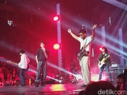 Aksi .Feast Pecahkan Panggung Allo Bank Festival 2022 di Hari Ke-3