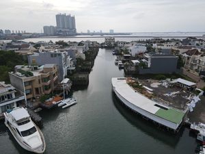 Warga Protes Ada Dermaga Diduga Tak Sesuai Aturan di Pantai Mutiara