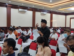 Walhi-Desa Adat Tolak Proyek Terminal LNG di Kawasan Mangrove