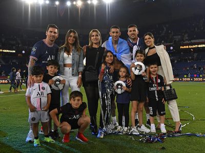Foto Lionel Messi Rayakan Juara Ligue 1 Bareng PSG