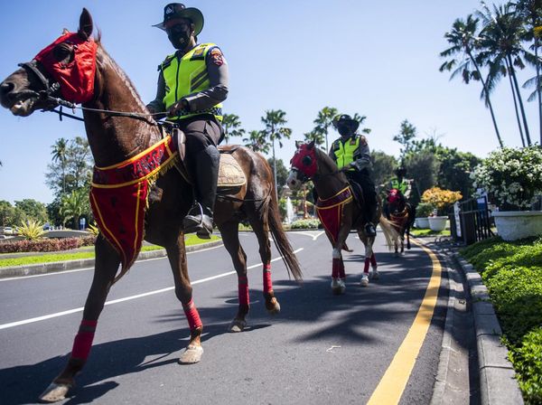 Polisi Berkuda Gelar Patroli Jelang GDPRR di Bali