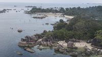 Pesona Pantai Tanjung Tinggi di Pulau Laskar Pelangi