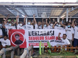 Petani Bawang Brebes Deklarasikan Sandiaga Jadi Capres 2024