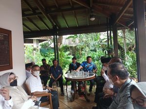 Ketua MPR hingga Mendag Lutfi Sambangi Rumah Duka Fahmi Idris Ketua MPR hingga Mendag Lutfi Sambangi Rumah Duka Fahmi Idris