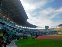 Harga Tiket Persebaya Naik, Bonek Dukung Asal Tak Jadi Sapi Perah