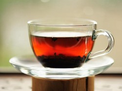 Buka Puasa dengan Minum Teh atau Kopi, Mana yang Lebih Sehat?