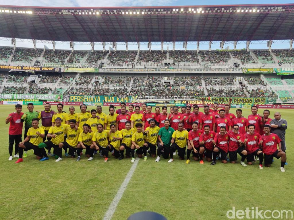 Wali Kota Eri dan Gibran Bawa Tim Pemkot Surabaya Ungguli Bonek Squad 3-0