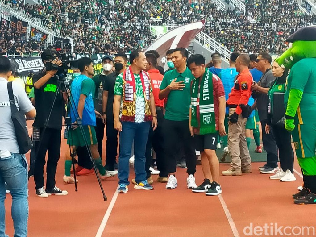 Laga Persebaya vs Persis, Gibran: Solo-Surabaya Seduluran! Laga Persebaya vs Persis, Gibran: Solo-Surabaya Seduluran!