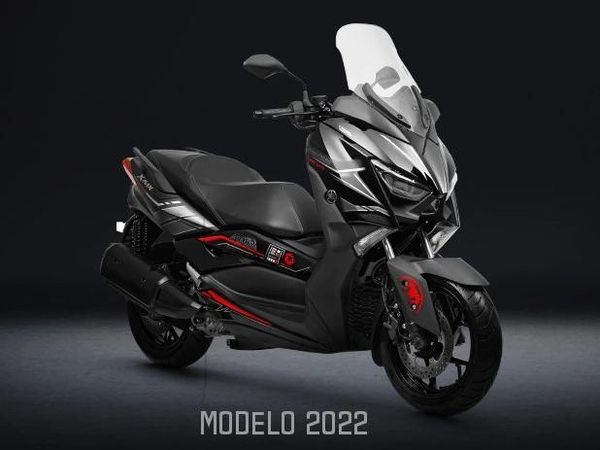 Wujud Serba Hitam Yamaha XMAX Edisi Darth Vader