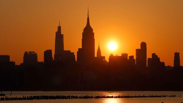 Seperti Ini Pesona Matahari Terbit di New York