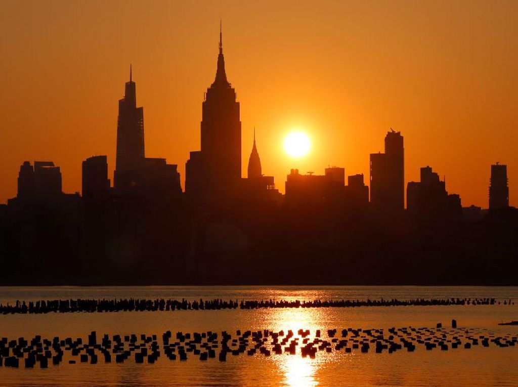 Seperti Ini Pesona Matahari Terbit di New York Seperti Ini Pesona Matahari Terbit di New York