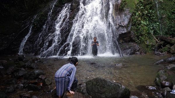 Ada di Sorong Papua, Tempat Wisata Ini Asyik Buat Main Air