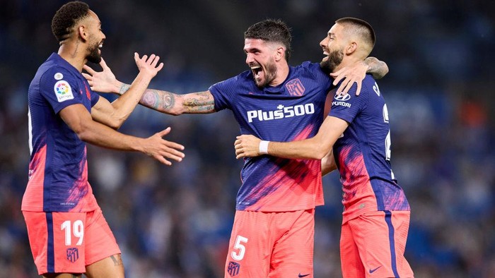SAN SEBASTIAN, SPAIN - MAY 22: Rodrigo De Paul of Atletico de Madrid celebrates after scoring his teams first goal during the LaLiga Santander match between Real Sociedad and Club Atletico de Madrid at Reale Arena on May 22, 2022 in San Sebastian, Spain. (Photo by Ion Alcoba/Quality Sport Images/Getty Images)