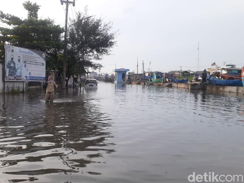 Banjir Rob Kepung Pesisir Utara Jawa Tengah Banjir Rob Kepung Pesisir Utara Jawa Tengah