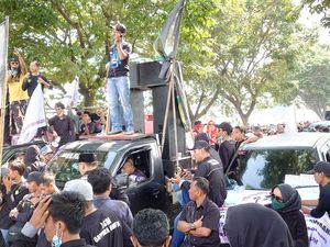 Warga Demo Pabrik di Cilegon Gegara Dianggap Jadi Penyebab Banjir
