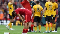 Kemenangan 3-1 yang dipetik Liverpool atas Wolves pun terasa sia-sia karena mereka tetap harus puas jadi runner-up di belakang Man City.