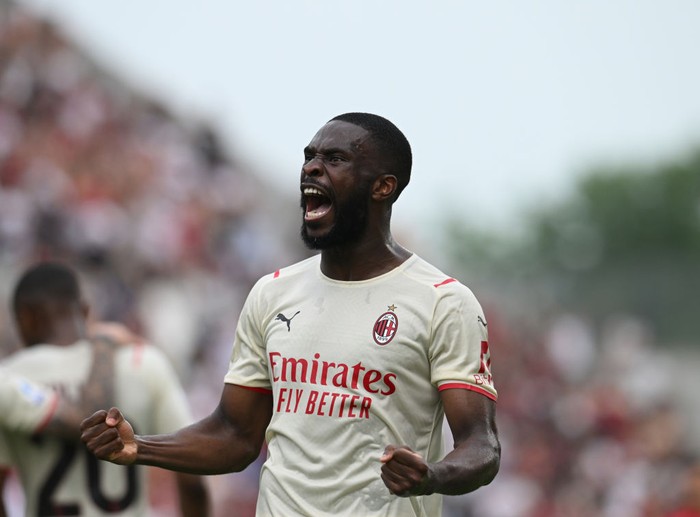 REGGIO NELLEMILIA, ITALY - MAY 22: Fikayo Tomori of AC Milan reacts during the Serie A match between US Sassuolo and AC Milan at Mapei Stadium - Citta del Tricolore on May 22, 2022 in Reggio nellEmilia, Italy. (Photo by Claudio Villa/AC Milan via Getty Images)