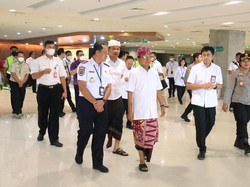 Turis Terus Berdatangan, Gubernur Bali Tinjau Bandara Ngurah Rai