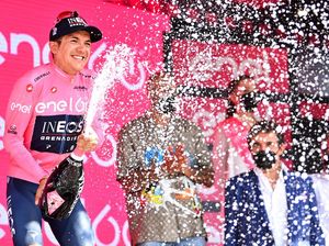 Persaingan Keras Berebut Jersey Pink di Giro dItalia 2022 Persaingan Keras Berebut Jersey Pink di Giro dItalia 2022