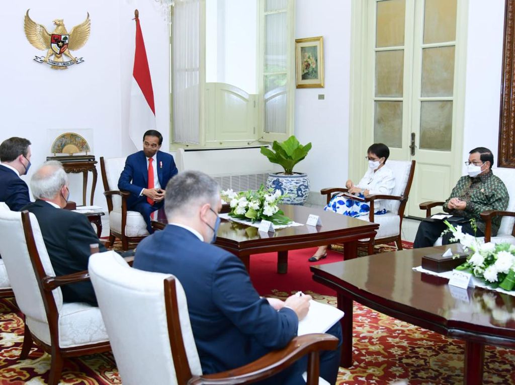 Jokowi Terima Kunjungan Menlu Serbia, Bahas Ekspor Minyak