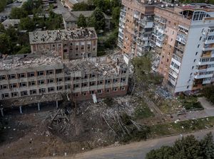 Serangan Udara Rusia Nyaris Runtuhkan Kampus di Donetsk