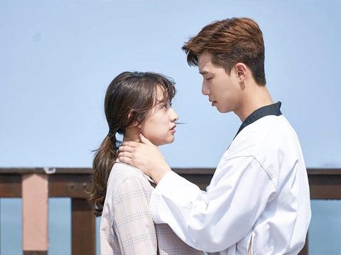 Kim Ji Won dan Park Seo Joon di Fight for My Way