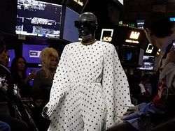 Balenciaga Jadi Brand Fashion Pertama yang Hapus Akun Twitter