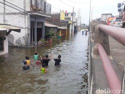 Banjir Rob di Tambaklorok Semarang Makin Tinggi, Warga Butuh Dapur Umum