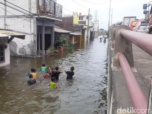 Banjir Rob di Tambaklorok Semarang Makin Tinggi, Warga Butuh Dapur Umum Banjir Rob di Tambaklorok Semarang Makin Tinggi, Warga Butuh Dapur Umum