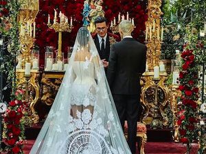 Kourtney Kardashian dan Travis Barker Menikah Lagi di Italia