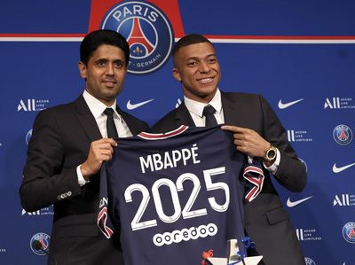 Potret Mbappe yang Memilih Bertahan di PSG