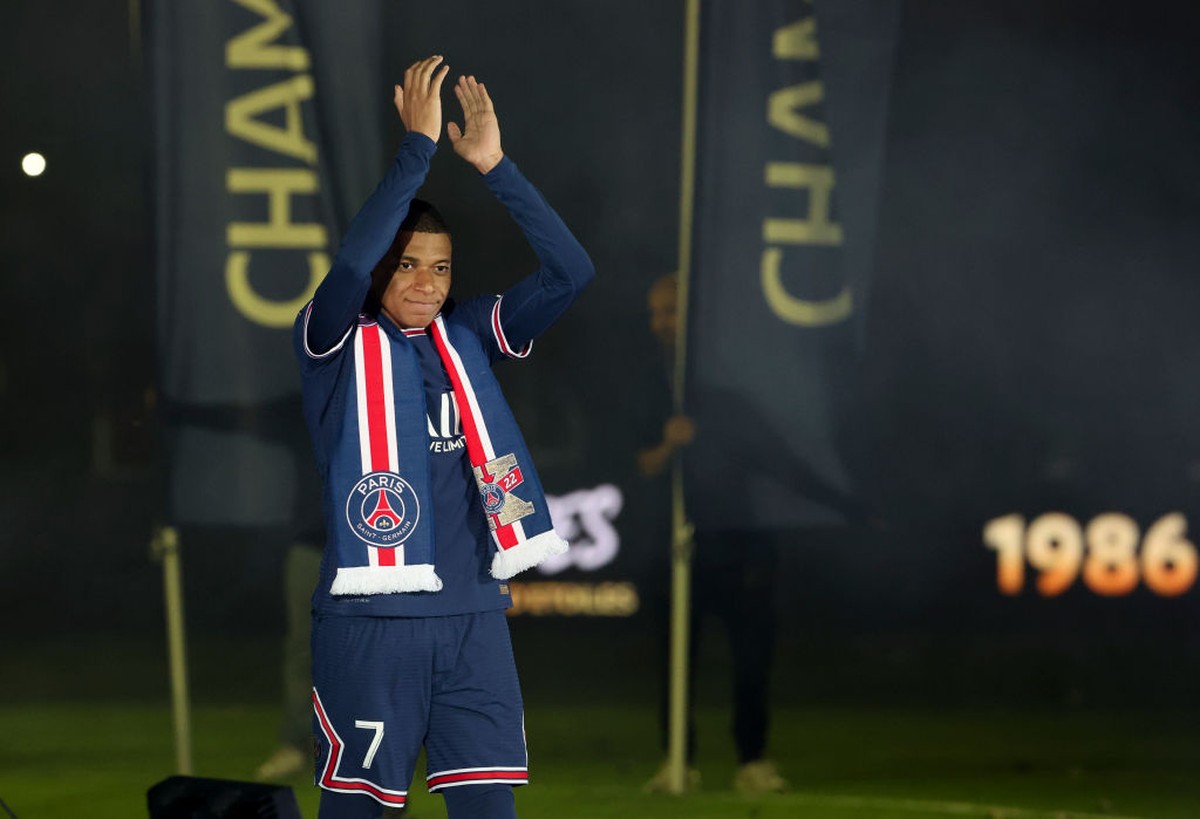 Batal ke Real Madrid, Kylian Mbappe Diserang di Instagram (Getty Images)