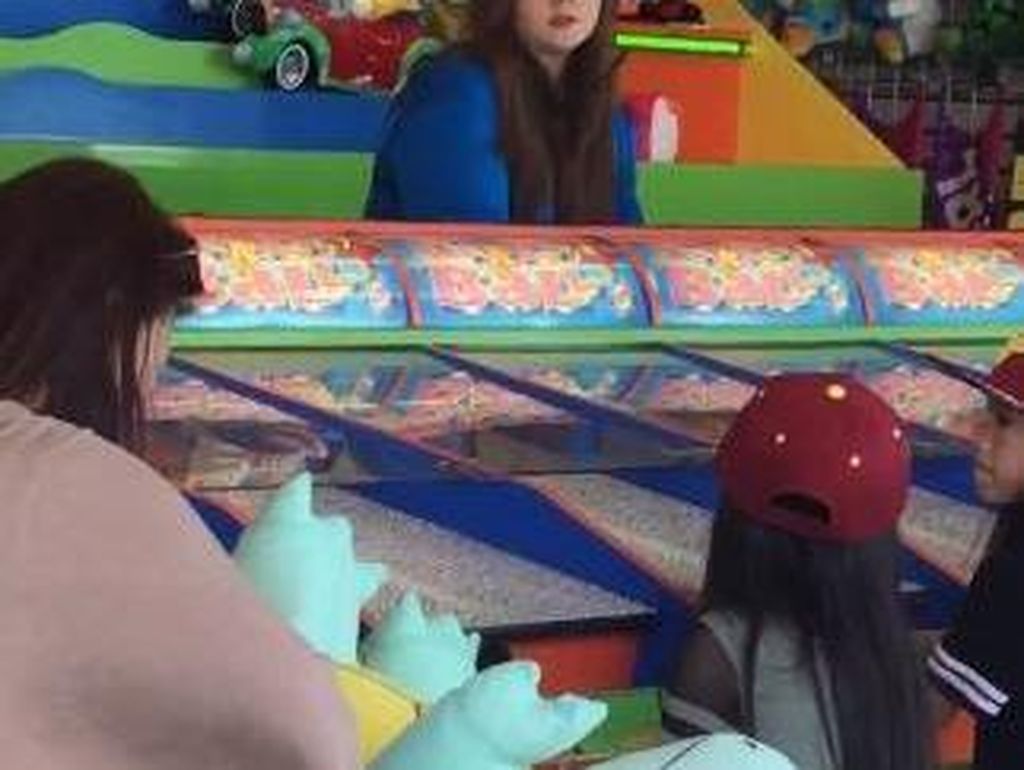 Nasib 5 Idol KPop Setelah Tak Laku, Jadi Kurir Hingga Penyiar Konten Dewasa Nasib 5 Idol KPop Setelah Tak Laku, Jadi Kurir Hingga Penyiar Konten Dewasa
