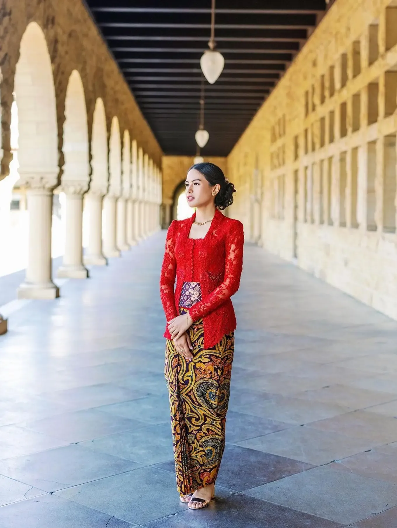 Maudy Ayunda saat wisuda S2 di Stanford University Maudy Ayunda saat wisuda S2 di Stanford University
