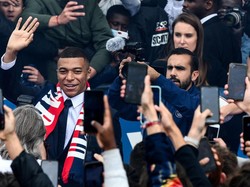 Mbappe Bertahan di PSG Bukan karena Uang