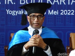 Aspal Landasan Bandara Juanda Agak Ambles, Menhub Ungkap Penyebabnya