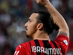 Totti ke Ibrahimovic: Kamu Tak Muda Lagi!